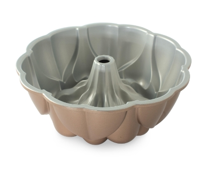 Magnolia Bundt Pan - Image 2