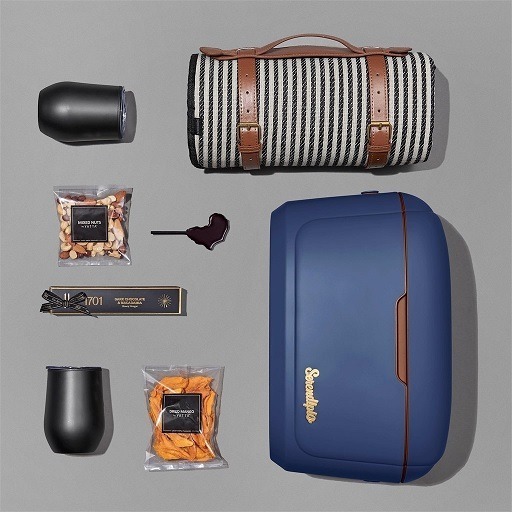 Yatta Sophisticated Soiree Hamper - Navy - Image 2